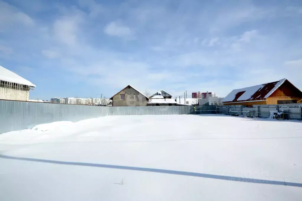 Участок в Саха (Якутия), Якутск ул. Партизана Егорова, 20/1 (6.1 сот.) - Фото 0