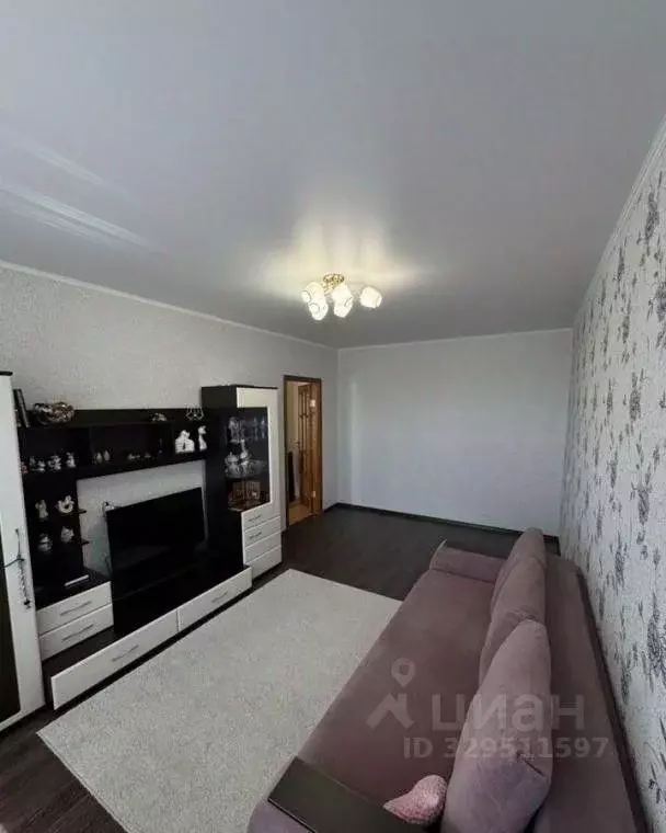 2-к кв. Белгородская область, Белгород ул. Есенина, 42 (50.9 м) - Фото 1