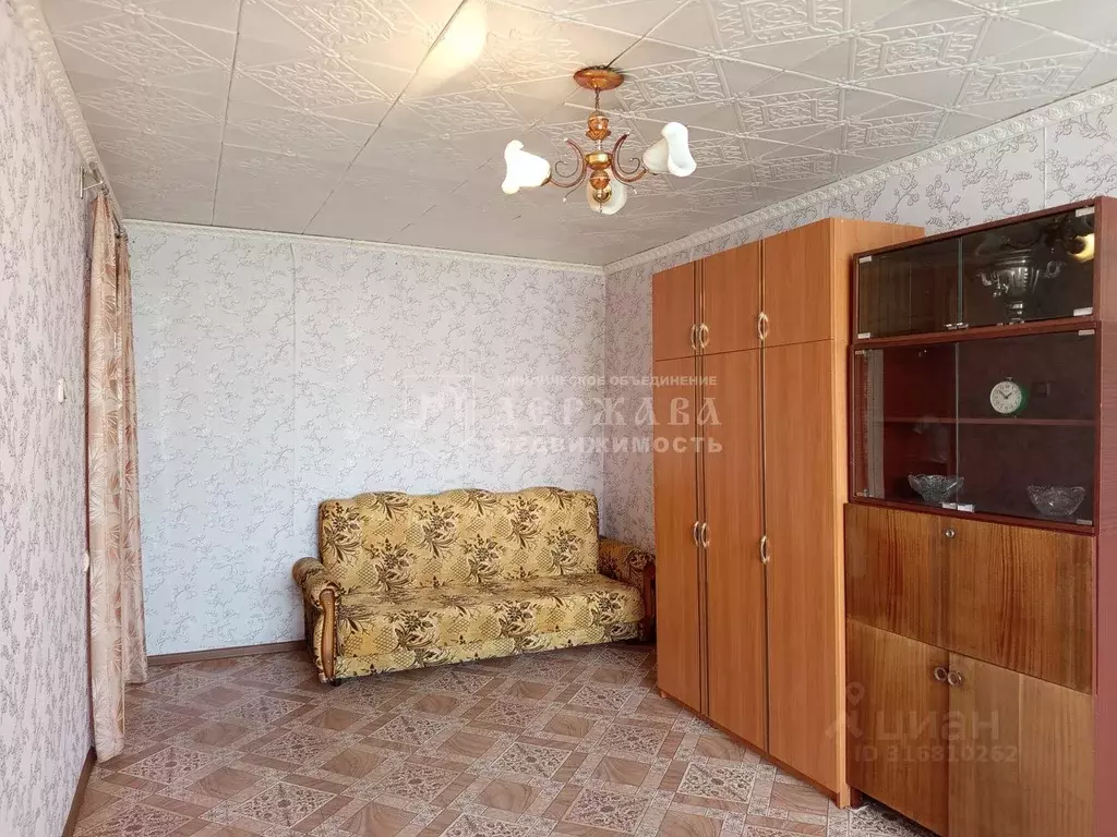 1-к кв. Кемеровская область, Ленинск-Кузнецкий просп. Кирова, 75А ... - Фото 0