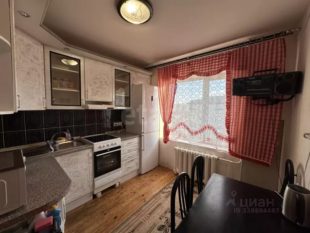 2-к кв. Тюменская область, Тюмень ул. Карла Маркса, 93 (53.1 м) - Фото 1