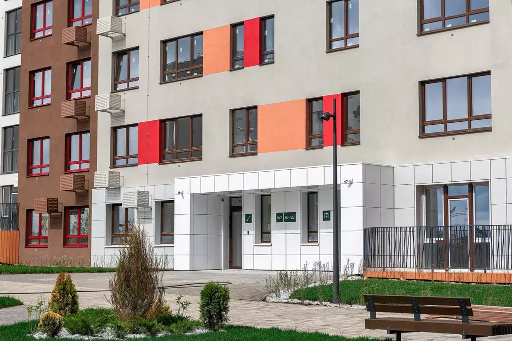 Продаётся 2-к квартира, 56.14 м - Фото 1