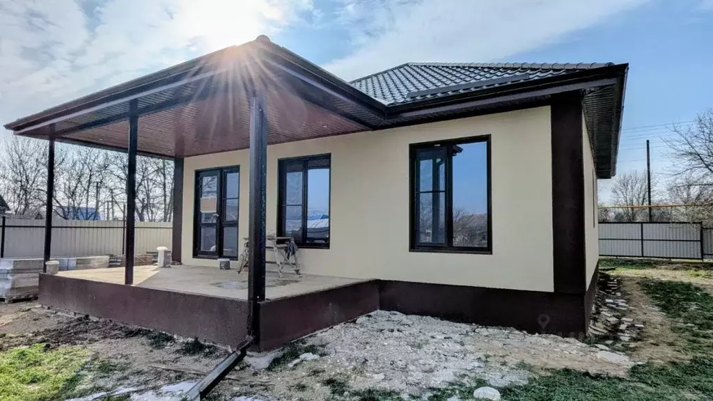 Дом в Краснодарский край, Абинский район, Ахтырское городское ... - Фото 2