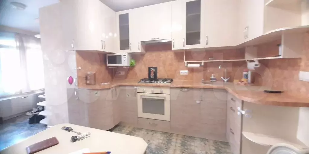 2-к. квартира, 70 м, 1/6 эт. - Фото 0