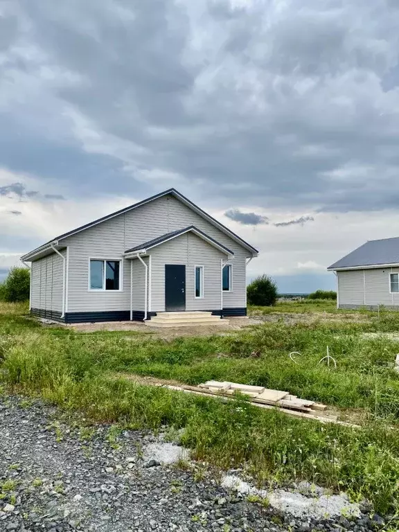 Дом в Хабаровский край, Хабаровский район, с. Краснореченское, ... - Фото 1