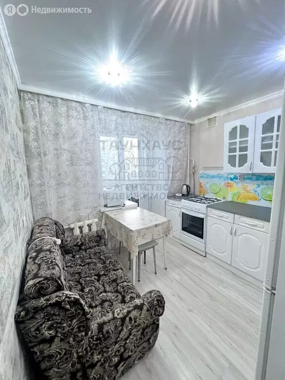 1-комнатная квартира: Нефтекамск, улица Победы, 13Б (37.4 м) - Фото 1