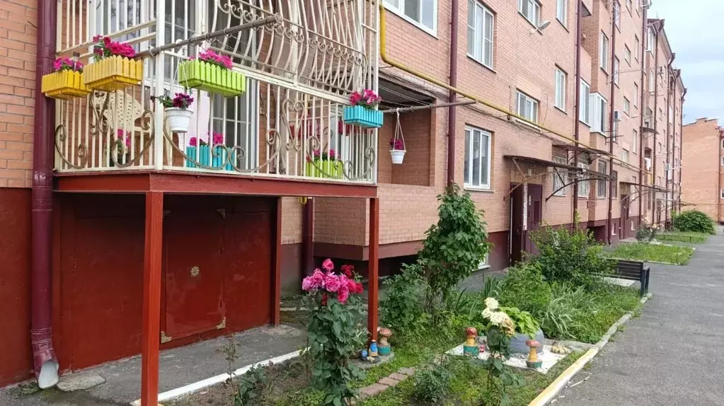 3-к кв. Северная Осетия, Владикавказ ул. Цоколаева, 40 (81.9 м) - Фото 1