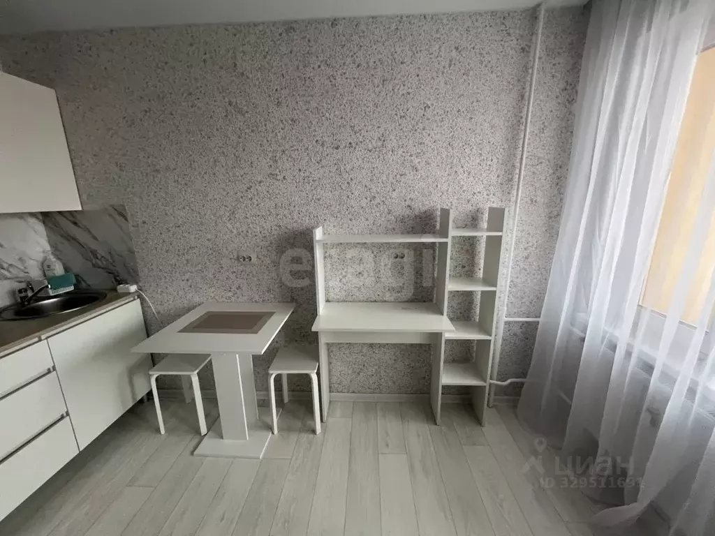 Студия Тюменская область, Тюмень ул. Новоселов, 113 (19.0 м) - Фото 2