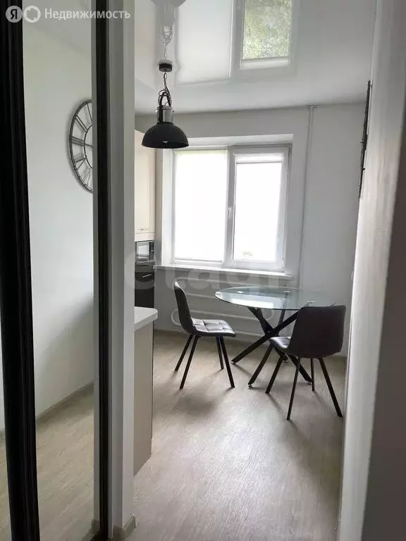 3-комнатная квартира: Саратов, улица имени П.Ф. Батавина, 11 (64 м) - Фото 0