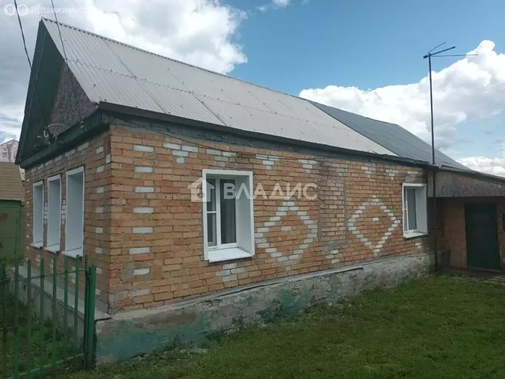 Дом в село Грабово, Центральная улица, 140 (50 м) - Фото 1