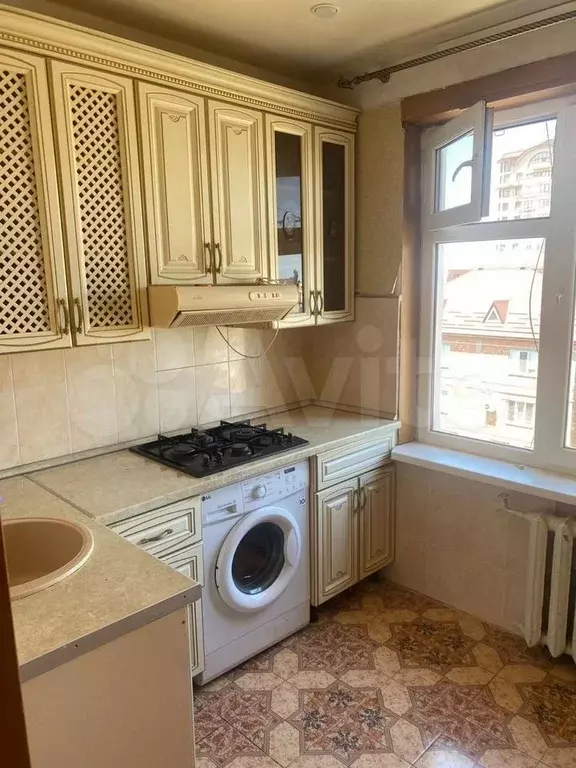 4-к. квартира, 65 м, 5/5 эт. - Фото 0