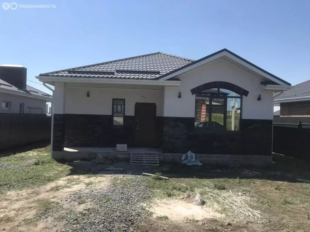 Дом в Ростов-на-Дону, улица Петренко (135 м) - Фото 1