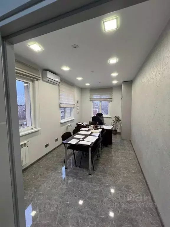 Офис в Удмуртия, Ижевск ул. Чайковского, 82 (450 м) - Фото 0