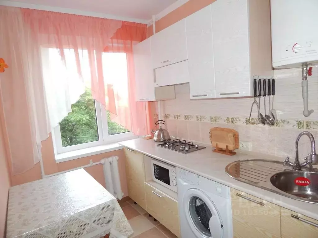 2-к кв. Крым, Алушта ул. Ленина, 28 (28.0 м) - Фото 0