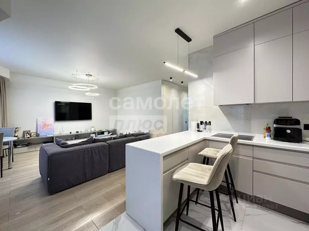 3-к кв. Московская область, Красногорск городской округ, Отрадное пгт ... - Фото 1