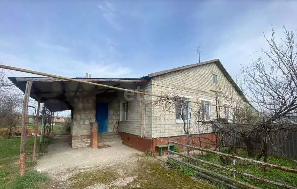 Дом в Белгородская область, Чернянский район, Волоконовское с/пос, с. ... - Фото 1