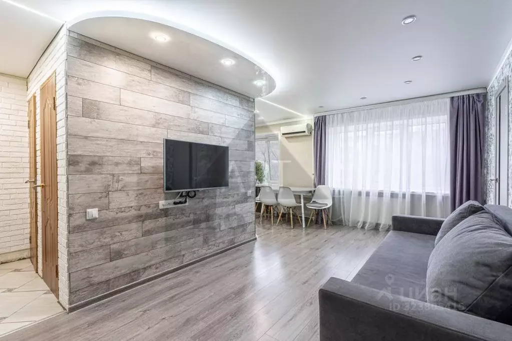 2-к кв. Татарстан, Казань ул. Горьковское Шоссе, 12 (42.6 м) - Фото 1