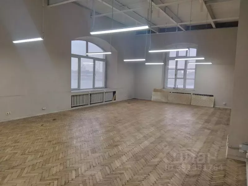 Помещение свободного назначения в Санкт-Петербург Арсенальная наб., 1 ... - Фото 1
