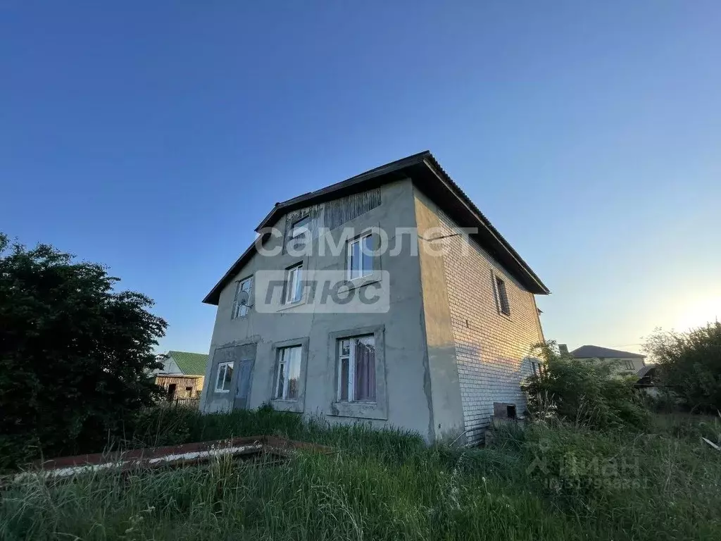 Дом в Курская область, Курский район, Клюквинский сельсовет, д. ... - Фото 0