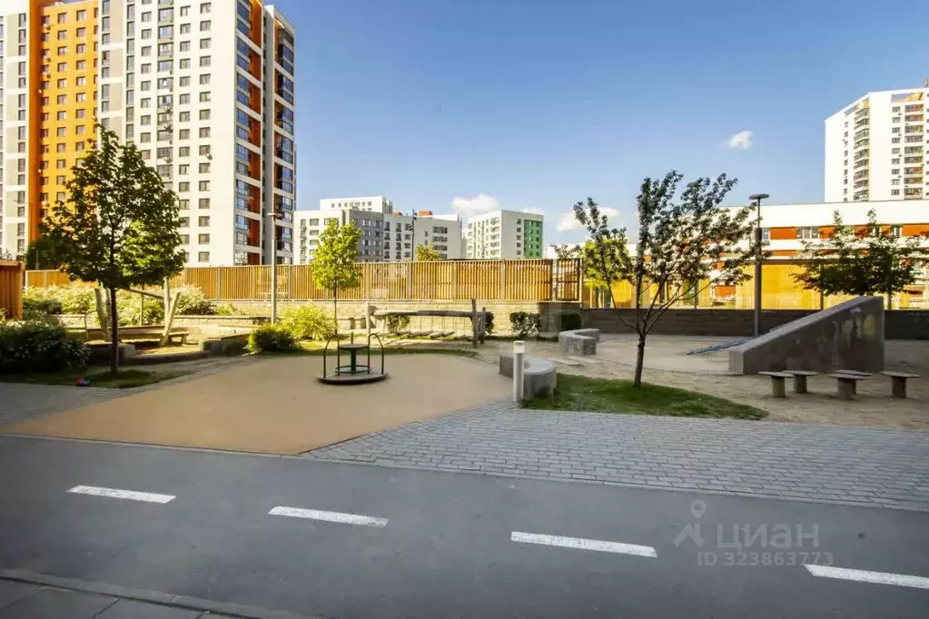 Помещение свободного назначения в Тюменская область, Тюмень ул. ... - Фото 1