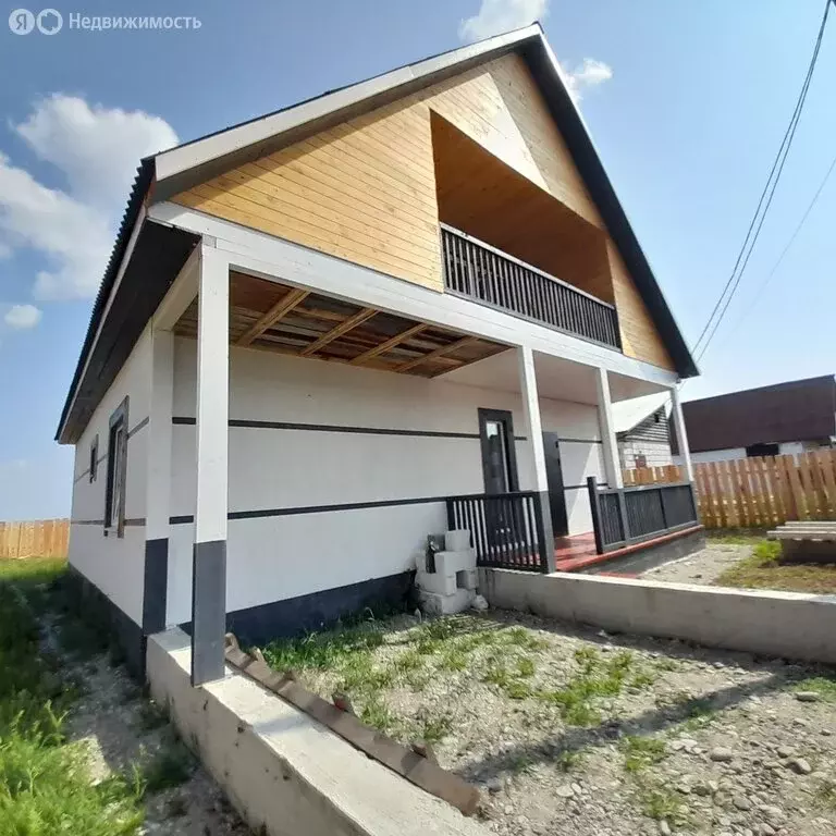 Дом в село Хомутово, улица Евдокии Волынкиной (180 м) - Фото 0