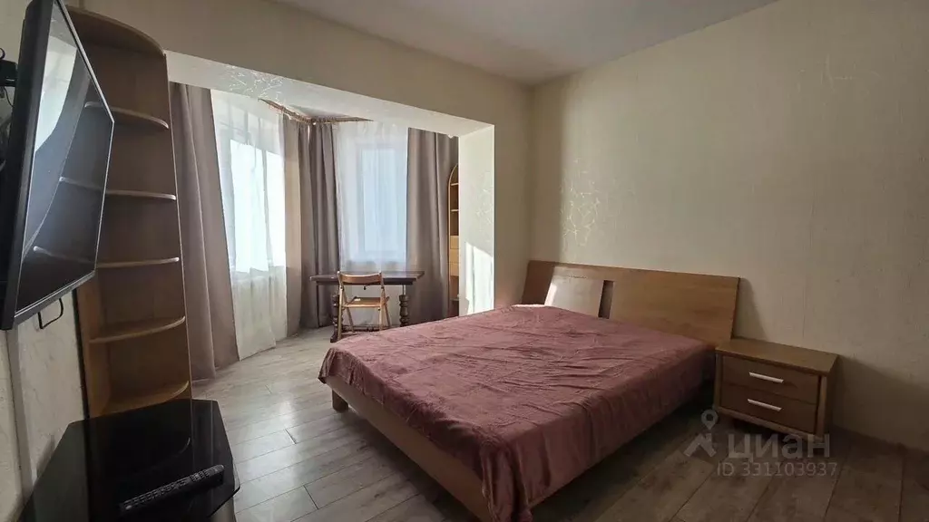 1-к кв. Крым, Симферополь просп. Кирова, 66 (40.0 м) - Фото 1