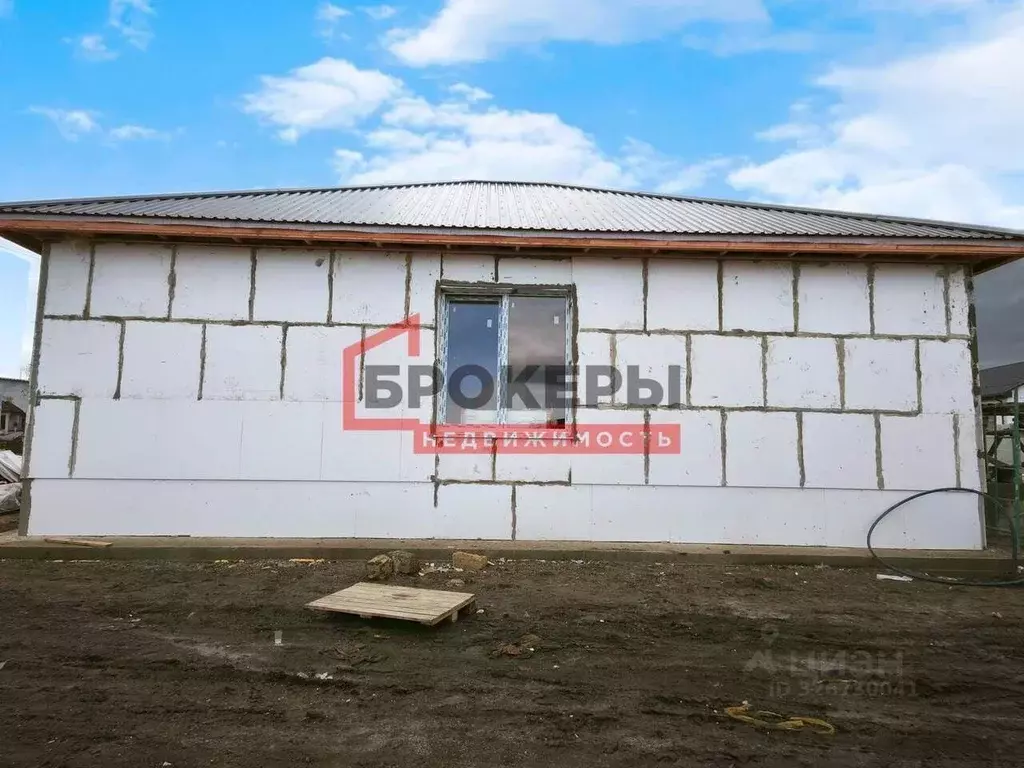 Дом в Крым, Симферопольский район, Добровское с/пос, с. Пионерское ул. ... - Фото 2