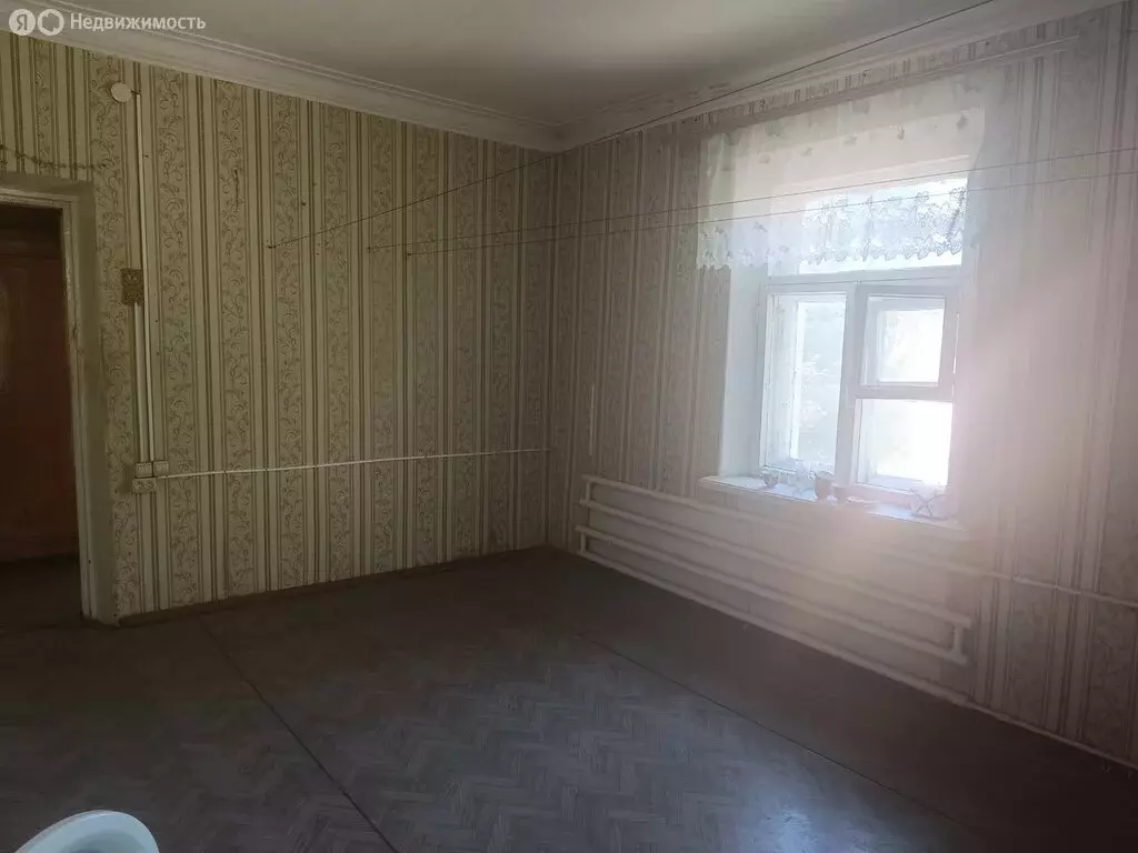 2-комнатная квартира: Лакинск, улица 10 Октября, 3 (50 м) - Фото 1