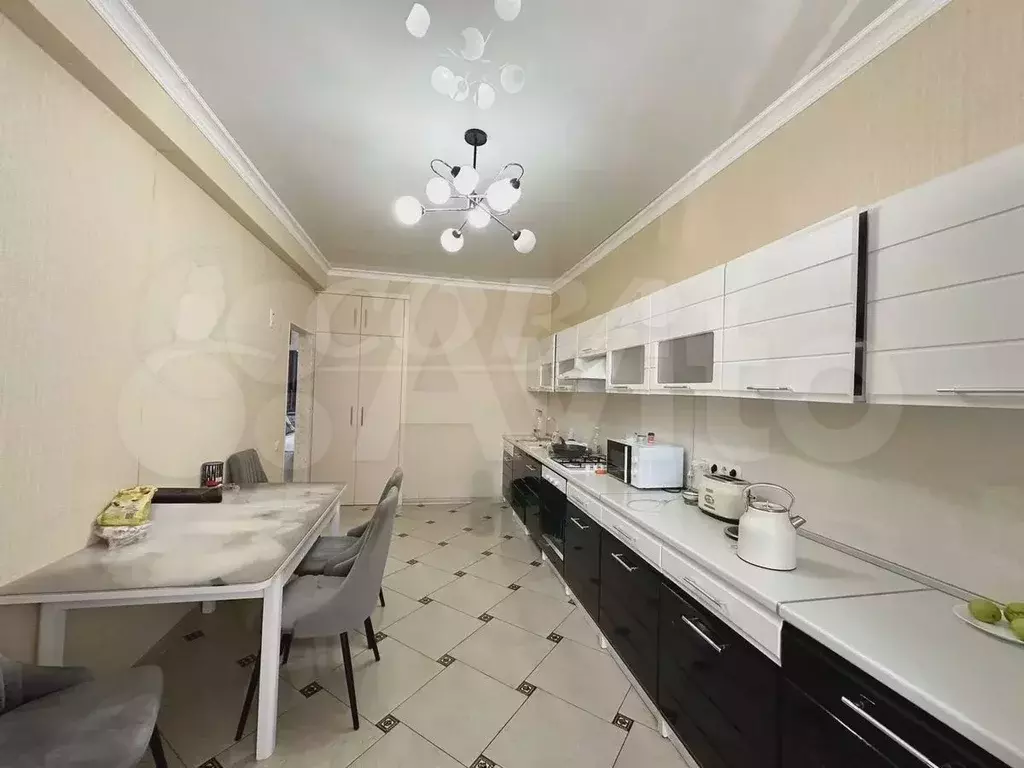 3-к. квартира, 105 м, 2/5 эт. - Фото 0