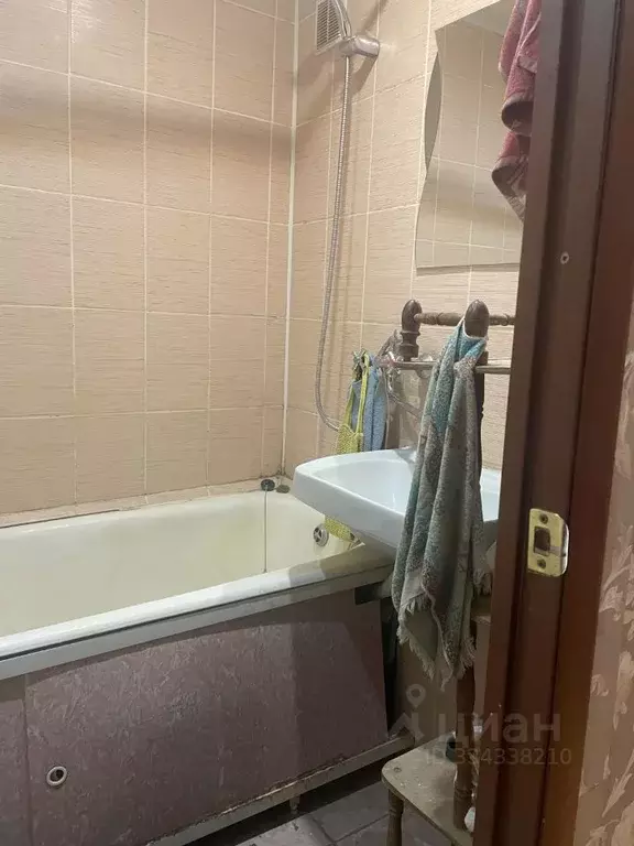 Комната Псковская область, Псков Западная ул., 21А (18.0 м) - Фото 1