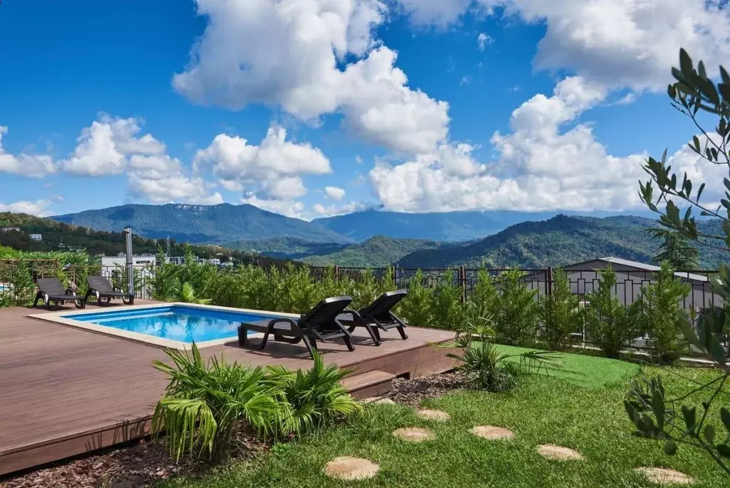 Дом в Краснодарский край, Сочи городской округ, с. Высокое  (200 м) - Фото 1