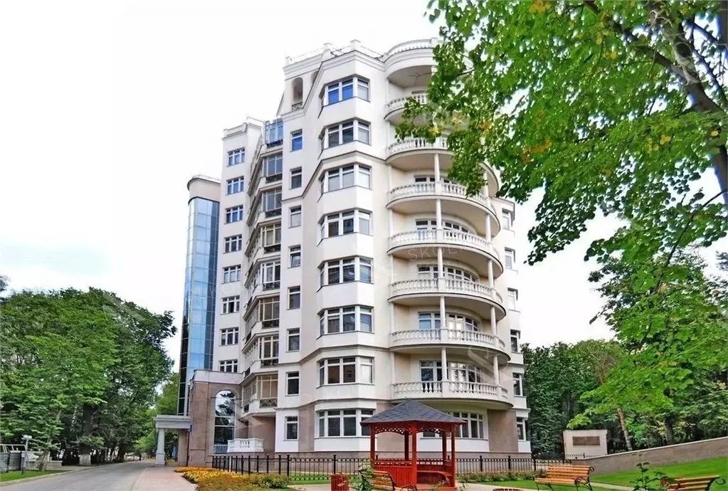 6-к кв. Москва Староволынская ул., 12к2 (364.0 м) - Фото 0