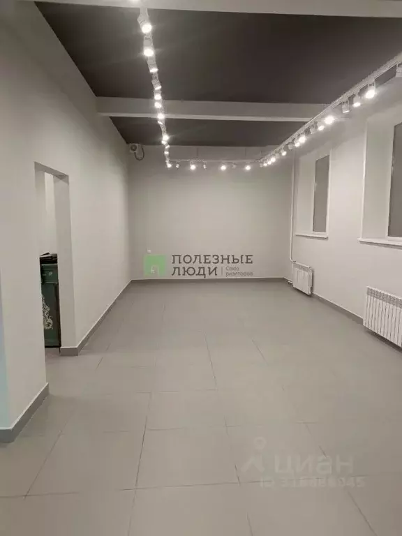 Помещение свободного назначения в Красноярский край, Красноярск ул. ... - Фото 0