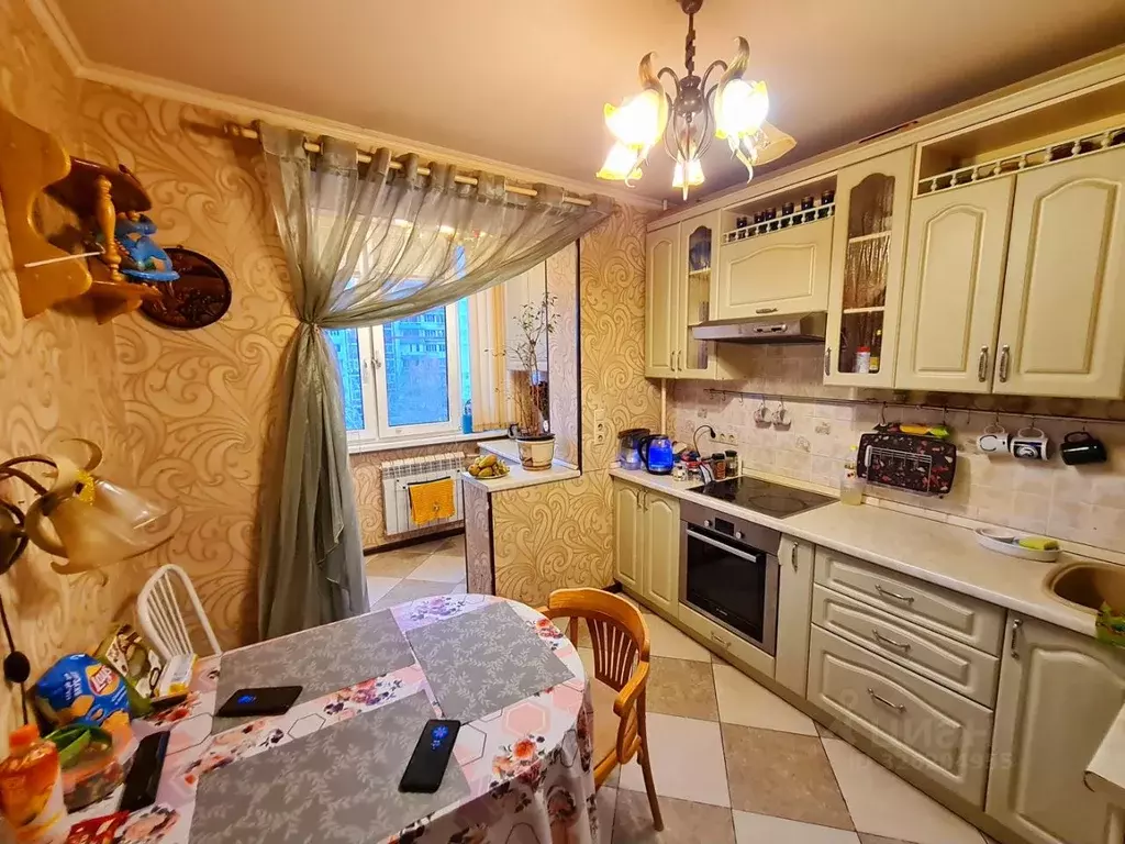 3-к кв. Москва ул. Декабристов, 6К2 (64.1 м) - Фото 1