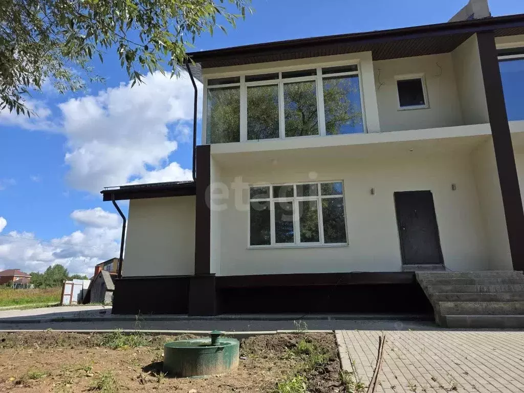 Таунхаус в Калужская область, Калуга городской округ, д. Желыбино ул. ... - Фото 1