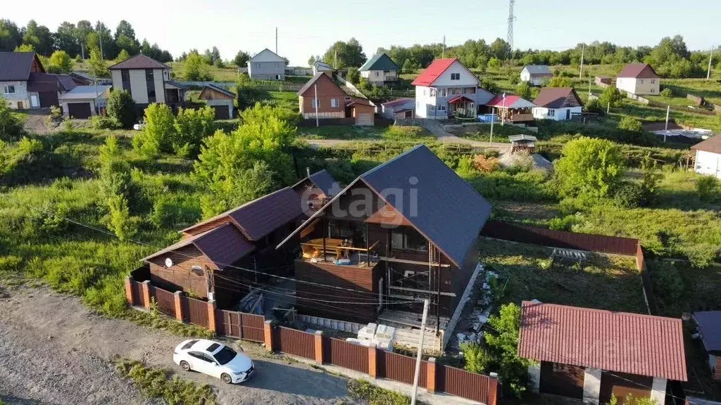 Дом в Алтай, Горно-Алтайск ул. Карамаева (213 м) - Фото 1