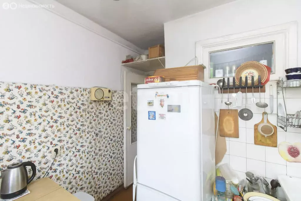 2-комнатная квартира: Тюмень, улица Александра Матросова, 27 (46 м) - Фото 1