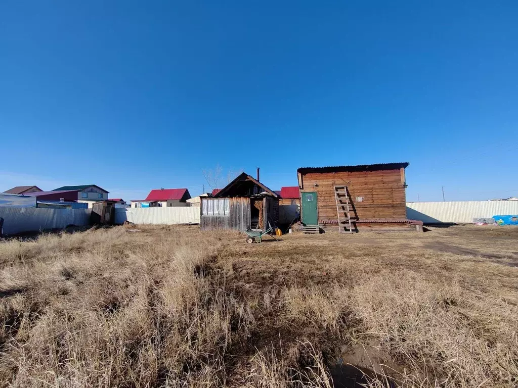 Дом в Саха (Якутия), Жатай городской округ, Жатай рп ул. Строителей, 9 ... - Фото 1