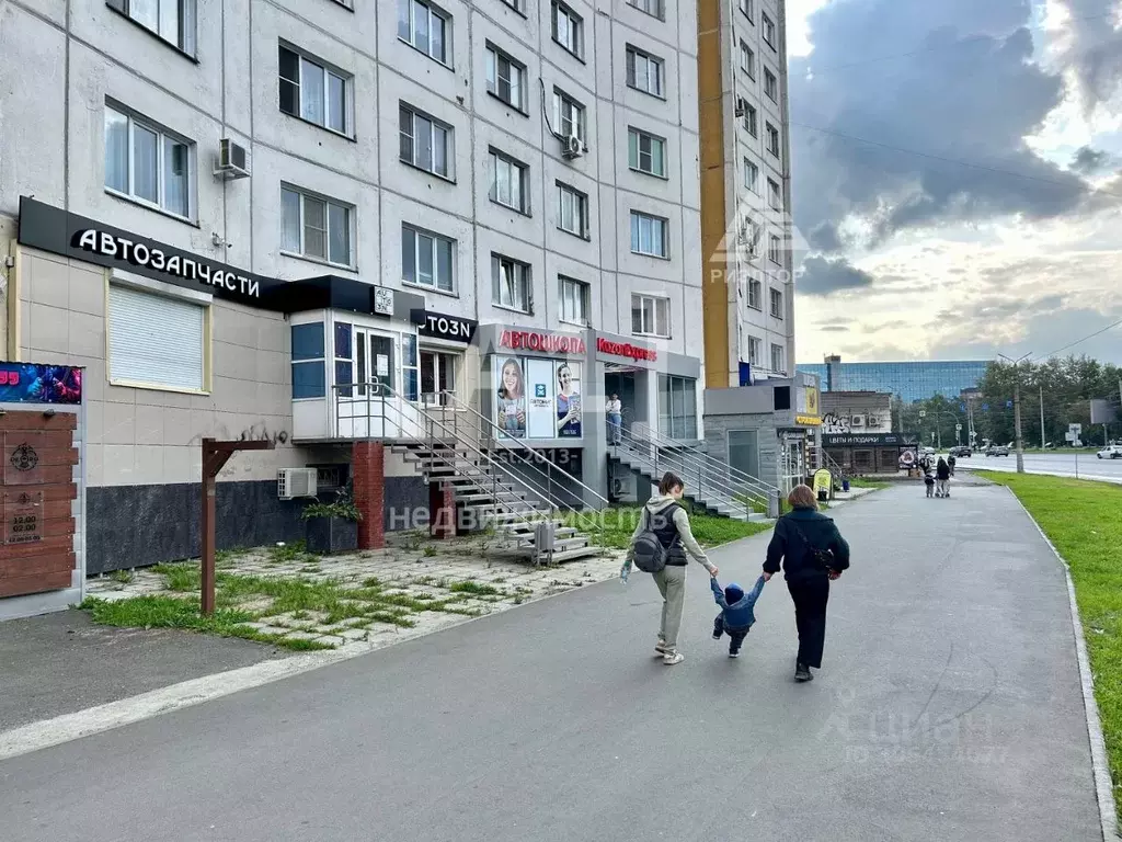 Торговая площадь в Челябинская область, Челябинск Комсомольский ... - Фото 1