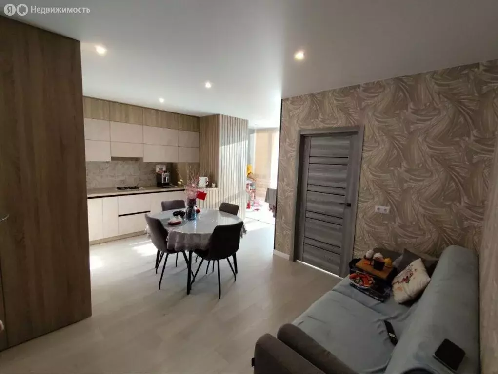 Квартира-студия: Калининград, бульвар Любови Шевцовой, 51 (76.4 м) - Фото 2