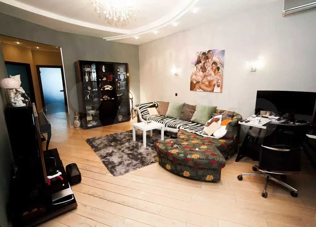 3-к. квартира, 100 м, 8/18 эт. - Фото 1