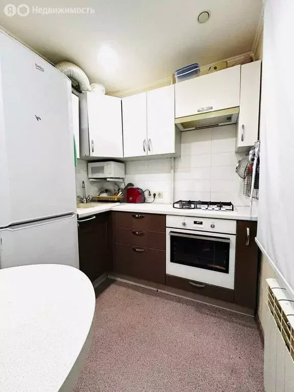 3-комнатная квартира: Казань, улица Шамиля Усманова, 8 (58 м) - Фото 2