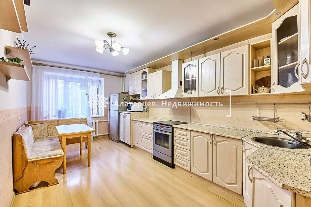 3-к кв. Томская область, Томск просп. Ленина, 199 (99.2 м) - Фото 2