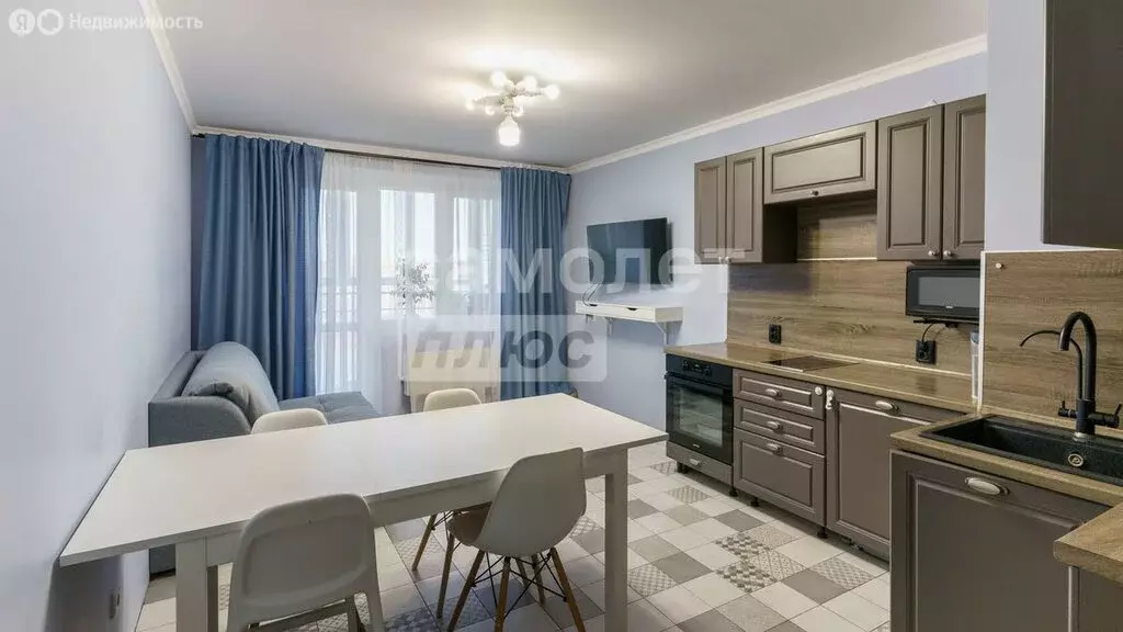 3-комнатная квартира: Тюмень, улица Федюнинского, 60 (92.5 м) - Фото 1