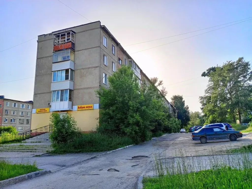 2-к кв. Пермский край, Березники ул. Мира, 33 (37.6 м) - Фото 0