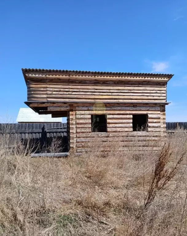 Дом в Иркутская область, Эхирит-Булагатский район, пос. Усть-Ордынский ... - Фото 1