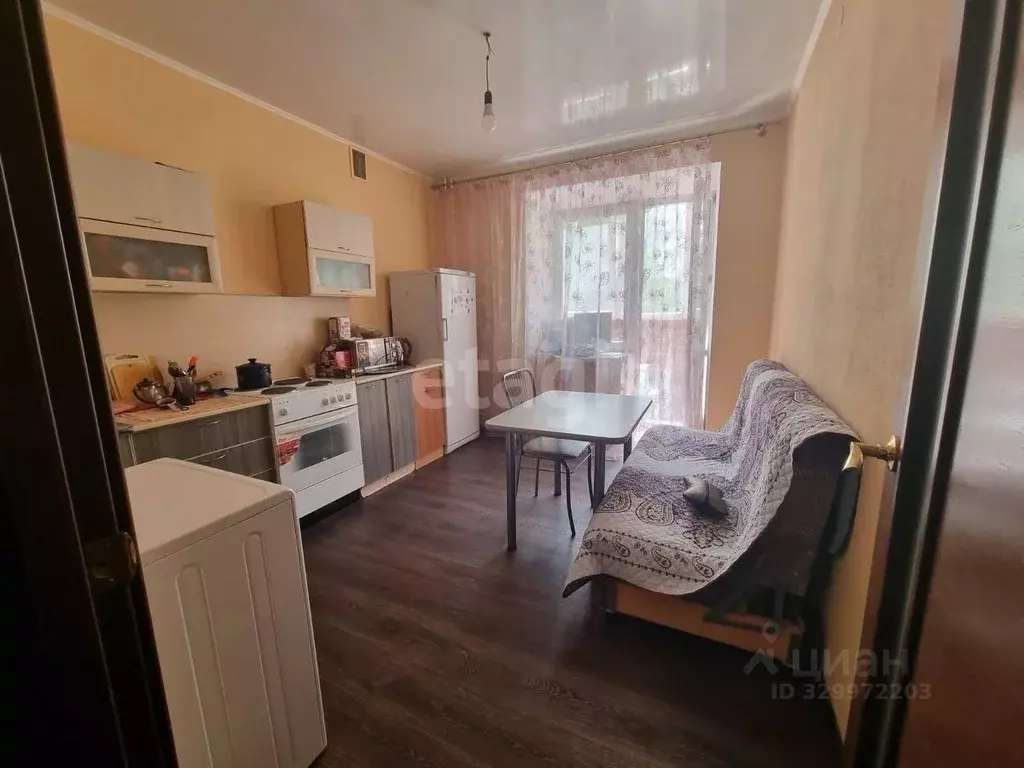 1-к кв. Тюменская область, Тюмень Амурская ул., 4 (42.5 м) - Фото 0
