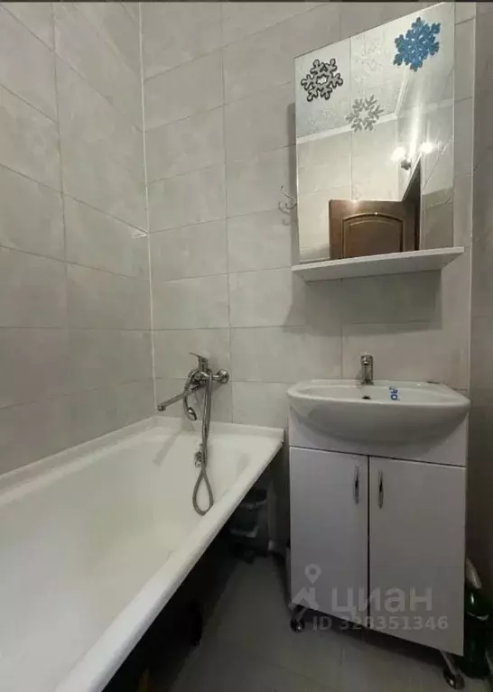 2-к кв. Саха (Якутия), Якутск ул. Чернышевского, 118/1 (55.0 м) - Фото 1