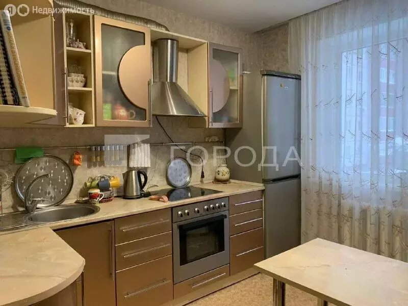 3-комнатная квартира: Барнаул, улица Солнечная Поляна, 35 (66 м) - Фото 1