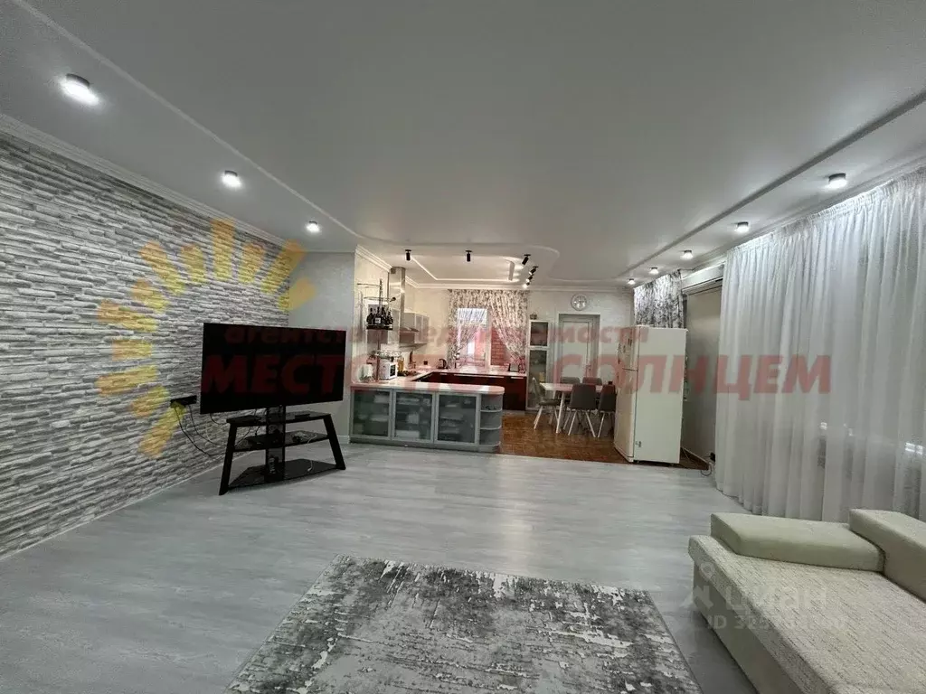 Дом в Краснодарский край, Ейск Красная ул. (137 м) - Фото 1