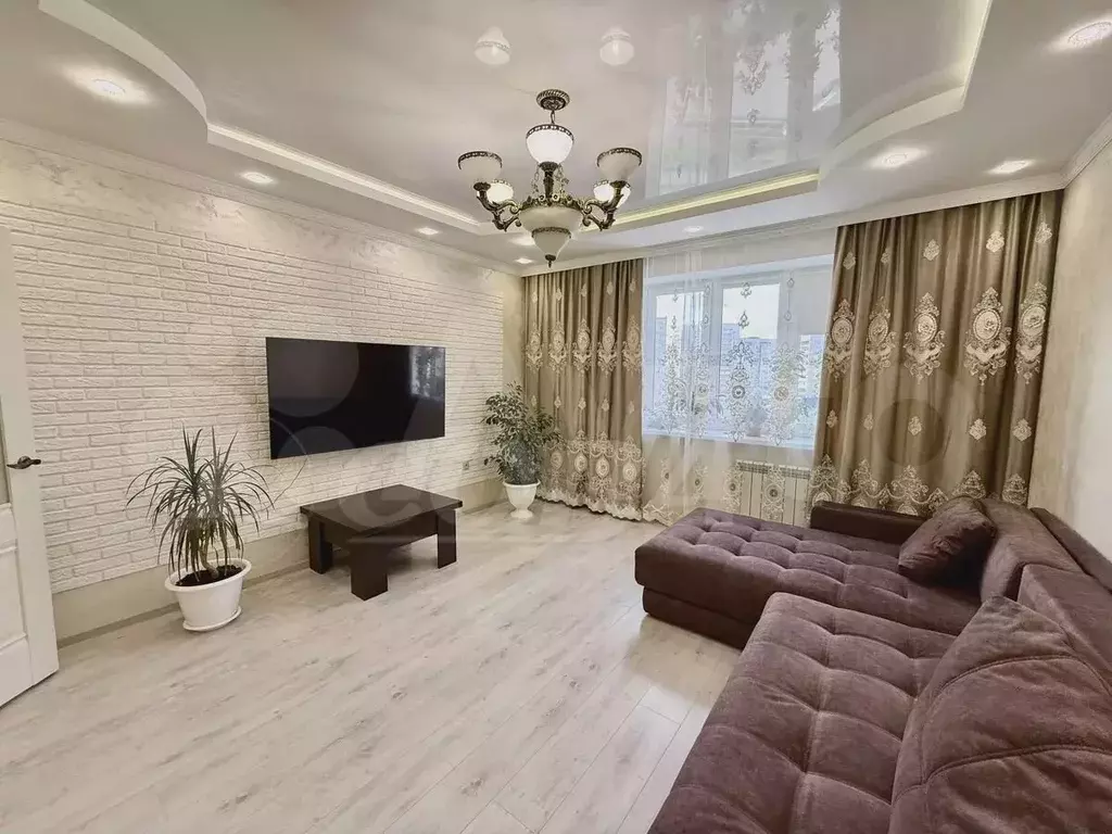 3-к. квартира, 80 м, 4/17 эт. - Фото 1